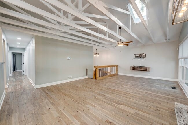 Photo - 1887 Carriage Hill Rd