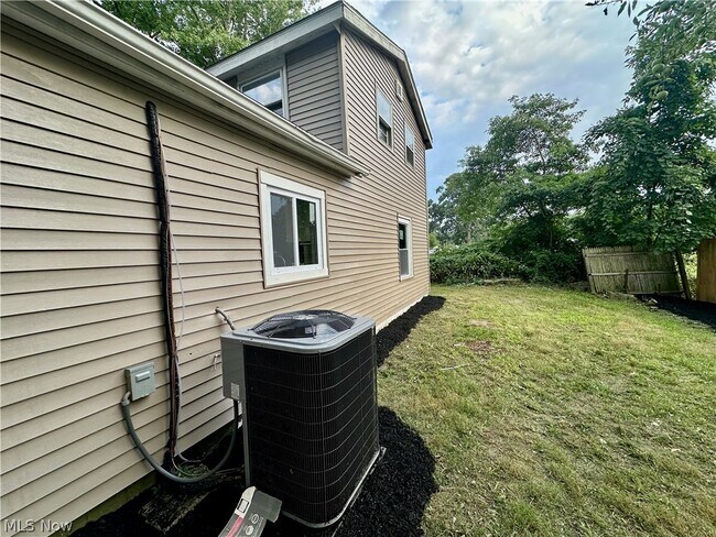 Photo - 5636 Hopkins Rd