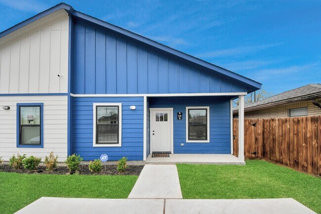 Photo - 5211 Amy St Unidad B