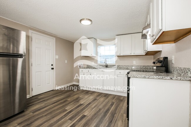 Photo - 2900 S Main St