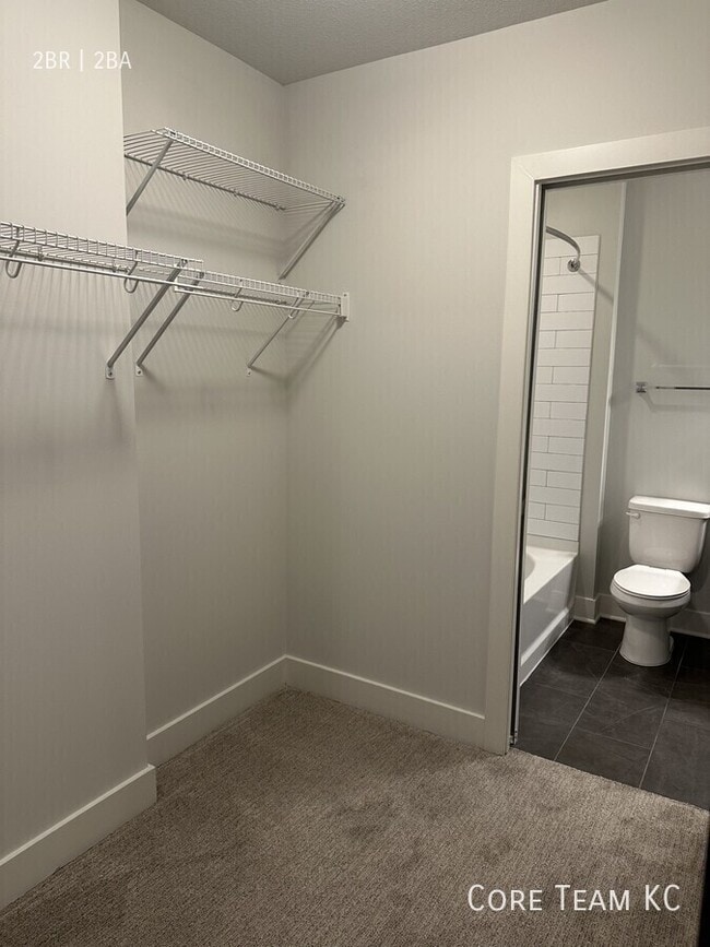 Photo - 106 W 14th St Unidad 803T