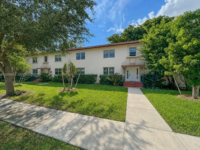 Building Photo - 7880 SW 55th Ave Unit 84C