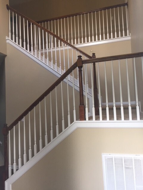 Photo - Simpsonville - 4BD+Bonus/2.5BA, 2425SF
