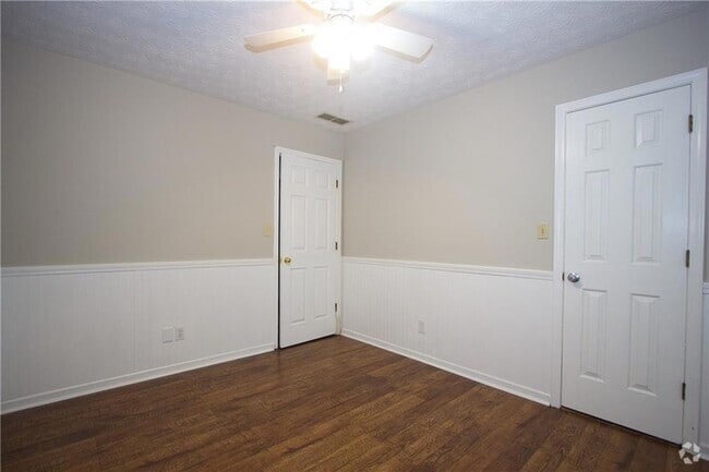 Building Photo - 2421 Sherrie Ln SW Rental