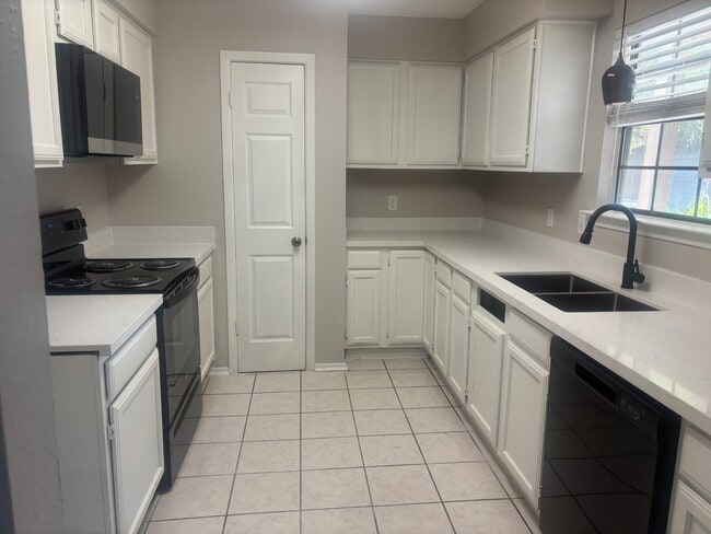 Photo - 313 Meadow Wood Ct