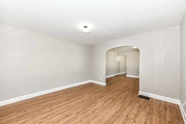 Photo - 802 N Denny St Unit 804