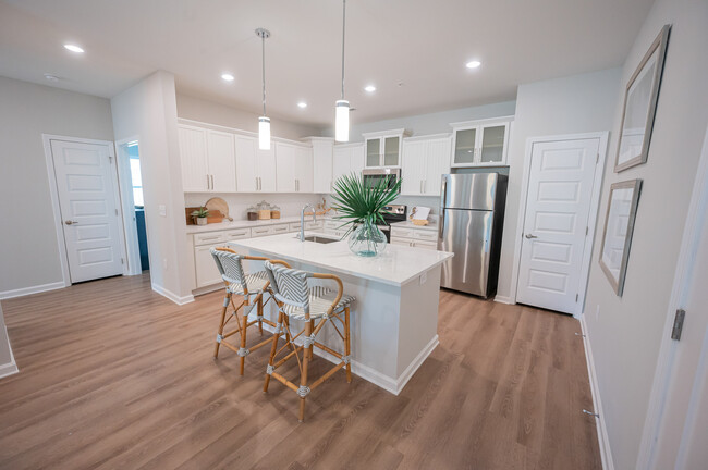Building Photo - Hawthorne Waterside Rental