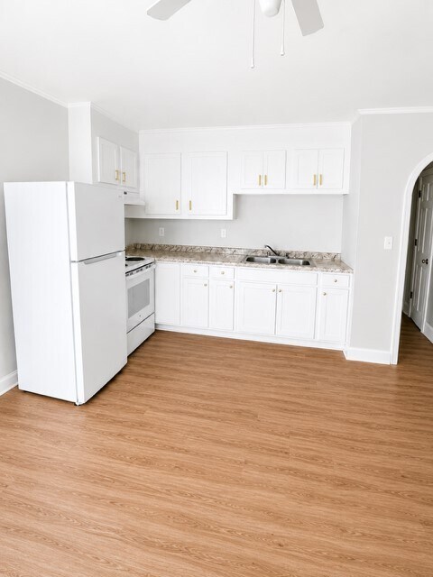 812/814 W Rankin Ave - 812/814 W Rankin Ave Unit 814 - B