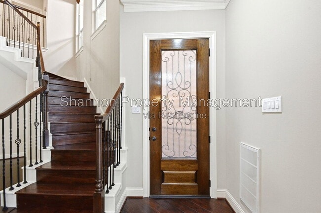 Photo - 5642 Petty St