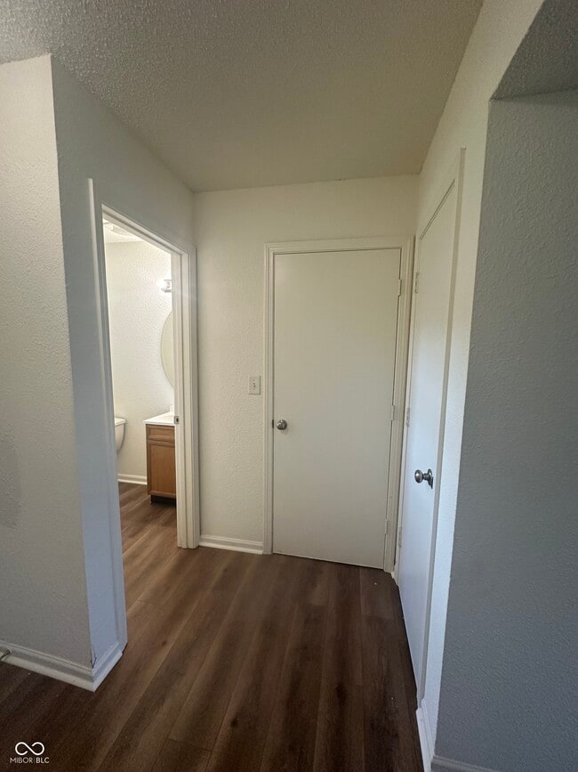 Photo - 8125 Maple Stream Ln