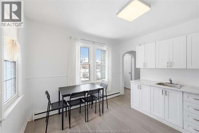 Photo - 3396 Woodward Blvd