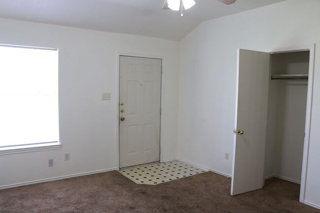 Photo - 2802 Edgefield St Unit 2802-B Edgefield Street