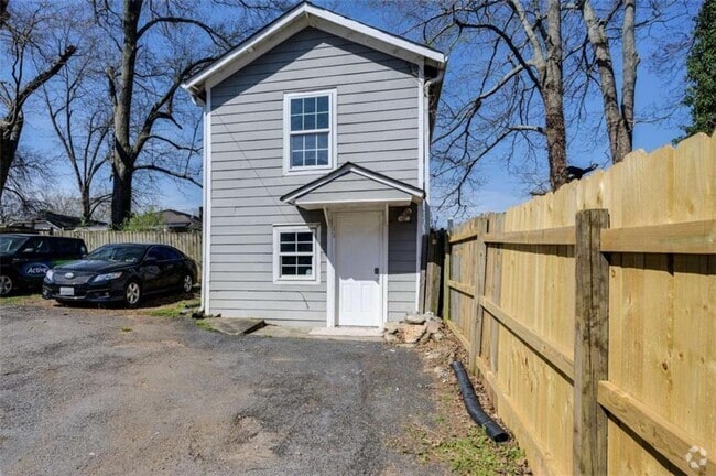 Building Photo - 1459 Hartford Ave SW Rental
