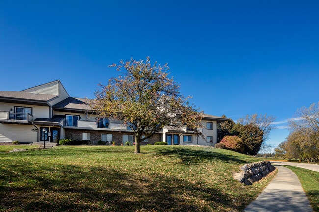 Photo - Pine Cove Apartments