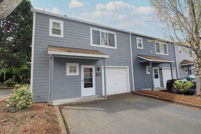 Building Photo - 7117 SW Sagert St Unit 101