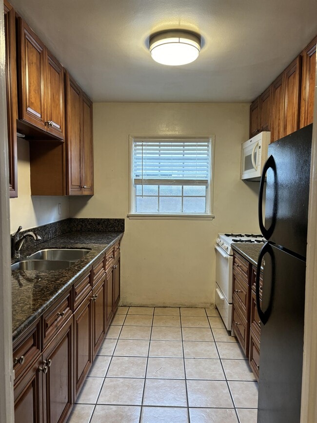 Photo - 410 S Sierra Madre Blvd Unit 6