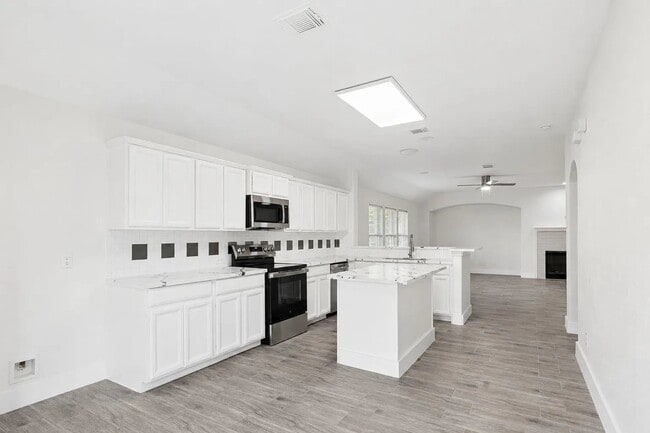 Photo - 17910 Royal Gate Ln