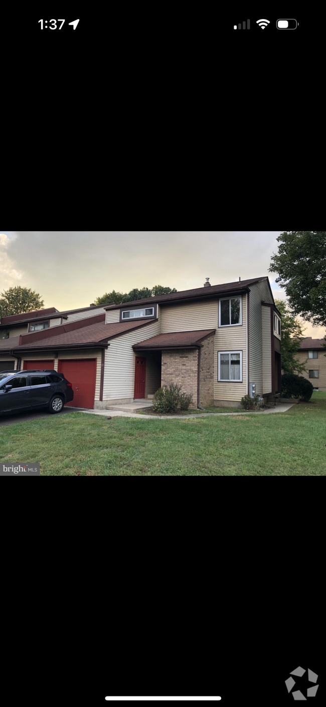 Building Photo - 39 Sandybrook Dr Rental