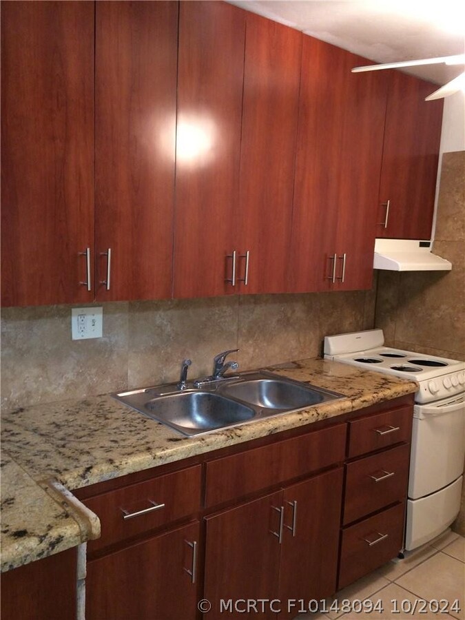 Photo - 636 NW 15th Terrace Unit 2