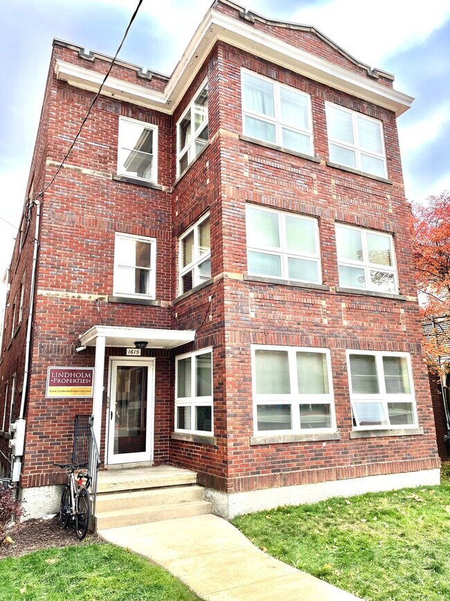 Building Photo - 1615 Monroe St Unit 1615-1