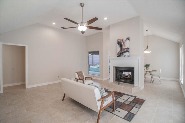 Photo - White Rock Highlands  4 bedrooms, 2.5 baths