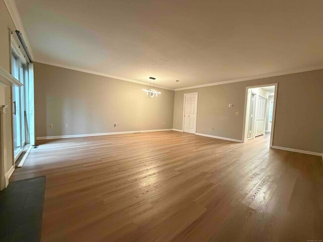 Photo - 6 Tunxis Village Unit 6