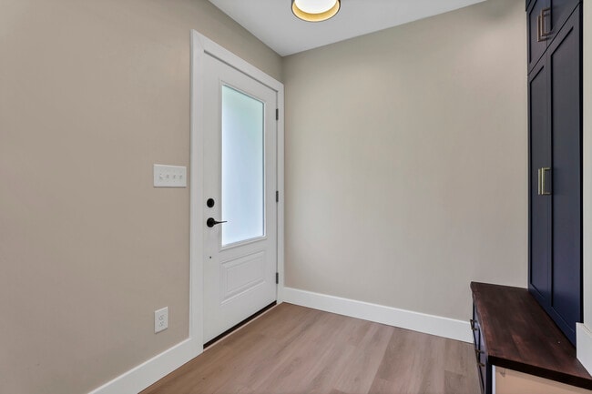 Photo - 2095 McCoy Rd