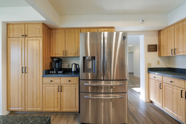 156 Falls Ct
