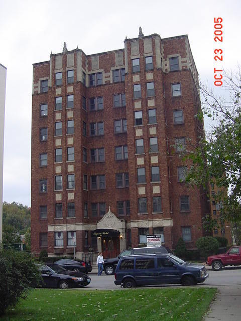807 W 48th St Unit # 401
