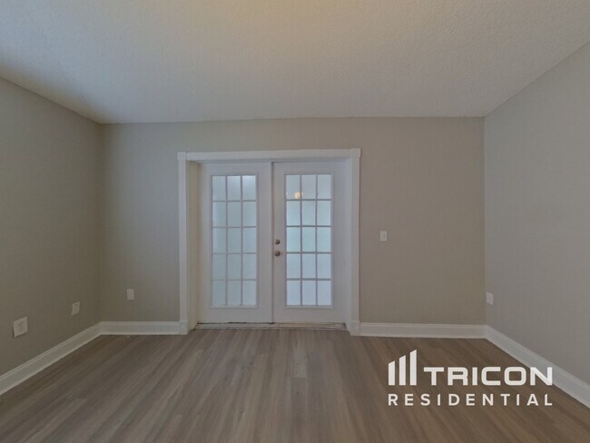 Photo - 1656 Dartmouth Dr