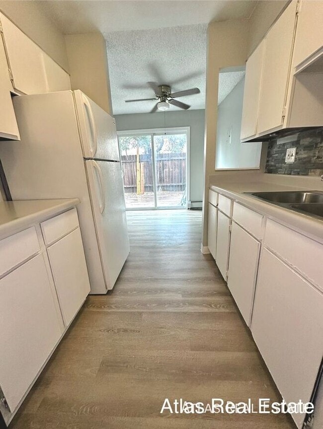 Building Photo - 4635 N Carefree Cir Unit 1 Rental