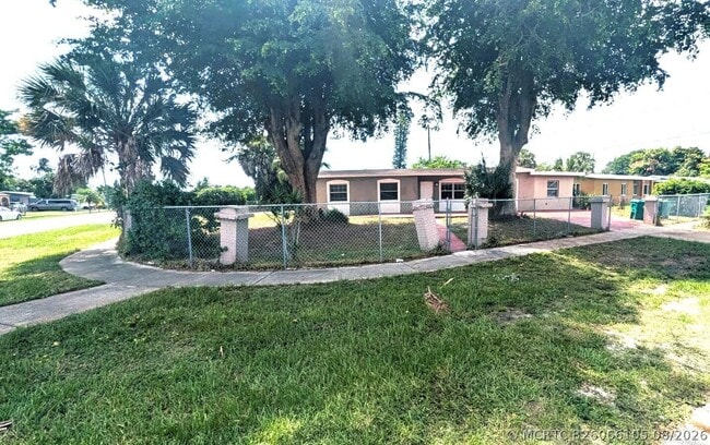 Building Photo - 801 NW 33rd Terrace