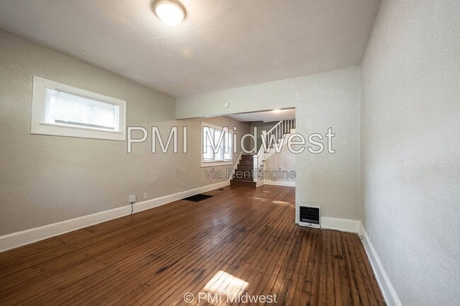 Photo - 411 W 40th St