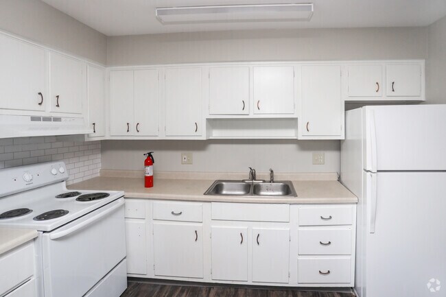 Trenton House Apartments - Trenton House Apartments