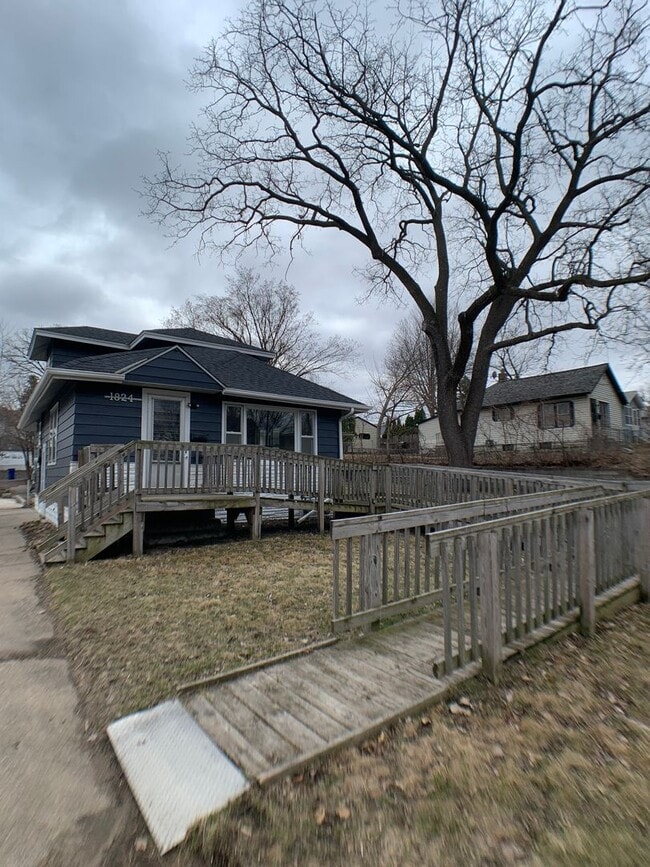 Photo - 1822-1824 Stillwater Ave East Unit 1824 Stillwater Ave East