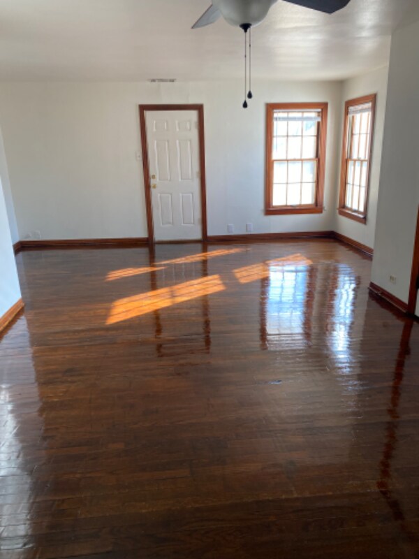 Photo - 1004 Main St