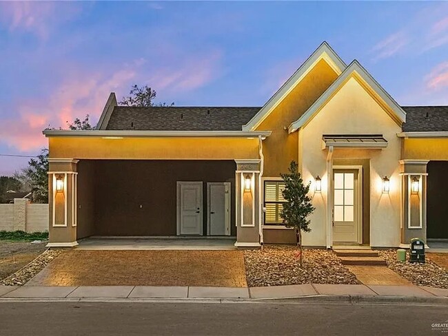 Photo - 645 Esplanade Ct