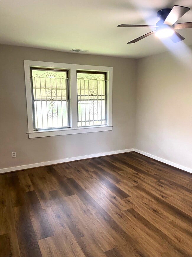 Photo - 56 18th Ave S