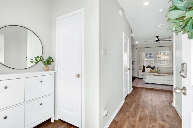 Photo - 10417 Mcintosh