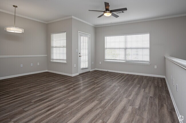1BR, 1BA - 849SF Upper Floor