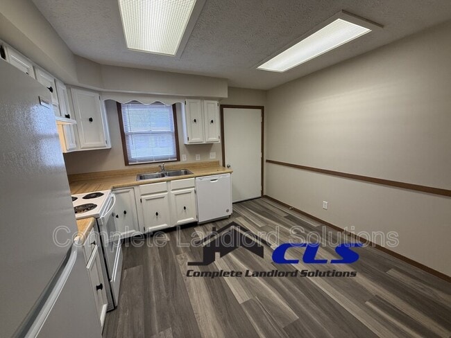 Building Photo - 4264 S Kian St