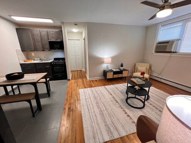 Kitchen/Living - Park Ridge Manor Apartments