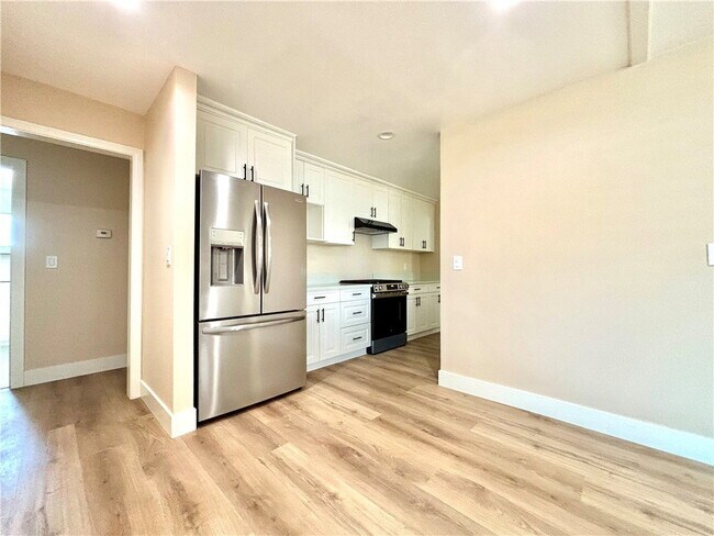 Photo - 2013 Victoria Dr