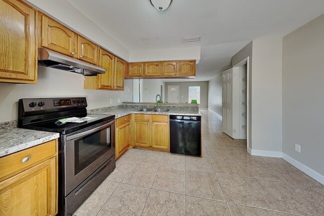 Photo - 1721 2nd St SE