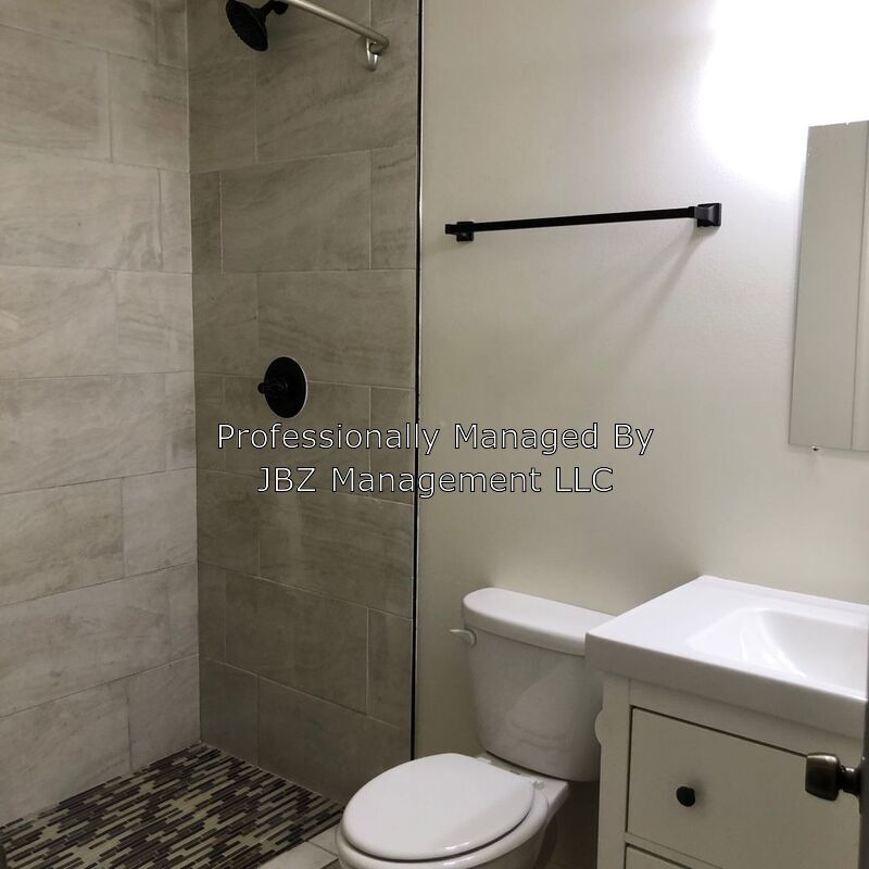 Photo - 124 E Trenton St