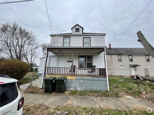 Building Photo - 919 Spring Ave NE Unit 1 Rental