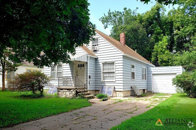 Building Photo - 819 N 8th St Unit A (Bsmt) Rental