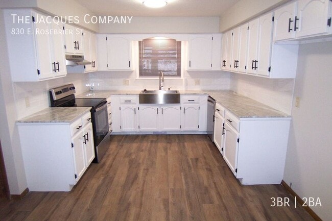 Photo - 830 E Rosebrier St