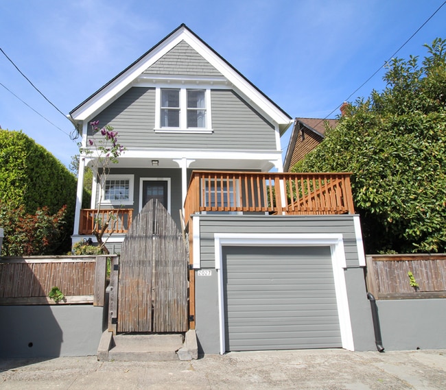 Photo - 2027 NW 21st Ave