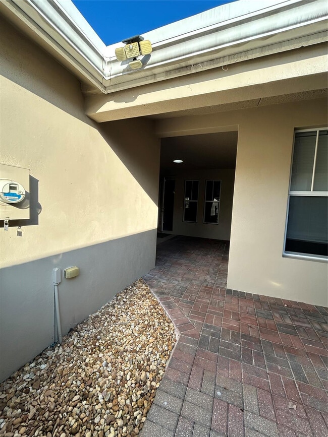 Photo - 10475 SW Westlawn Blvd